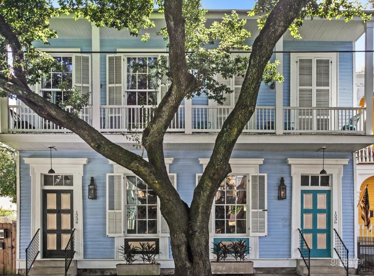  "sexy" "vibrant" "impeccable" "once in a lifetime house" 