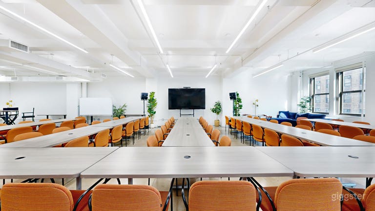  Suite 1505
tables/chairs setup 