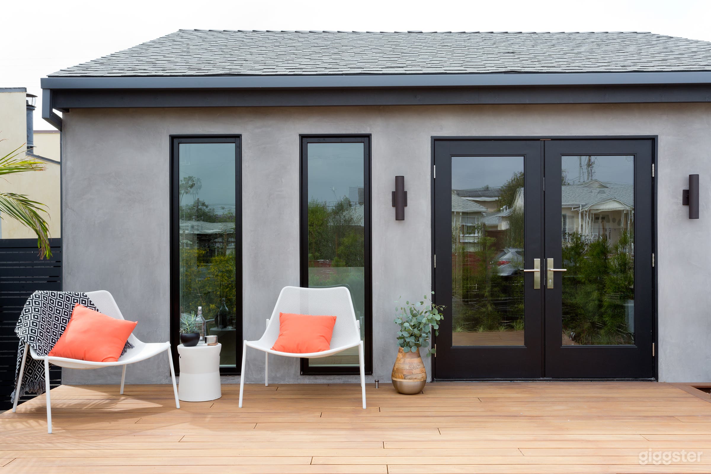 Twilight Bungalow Photo 3