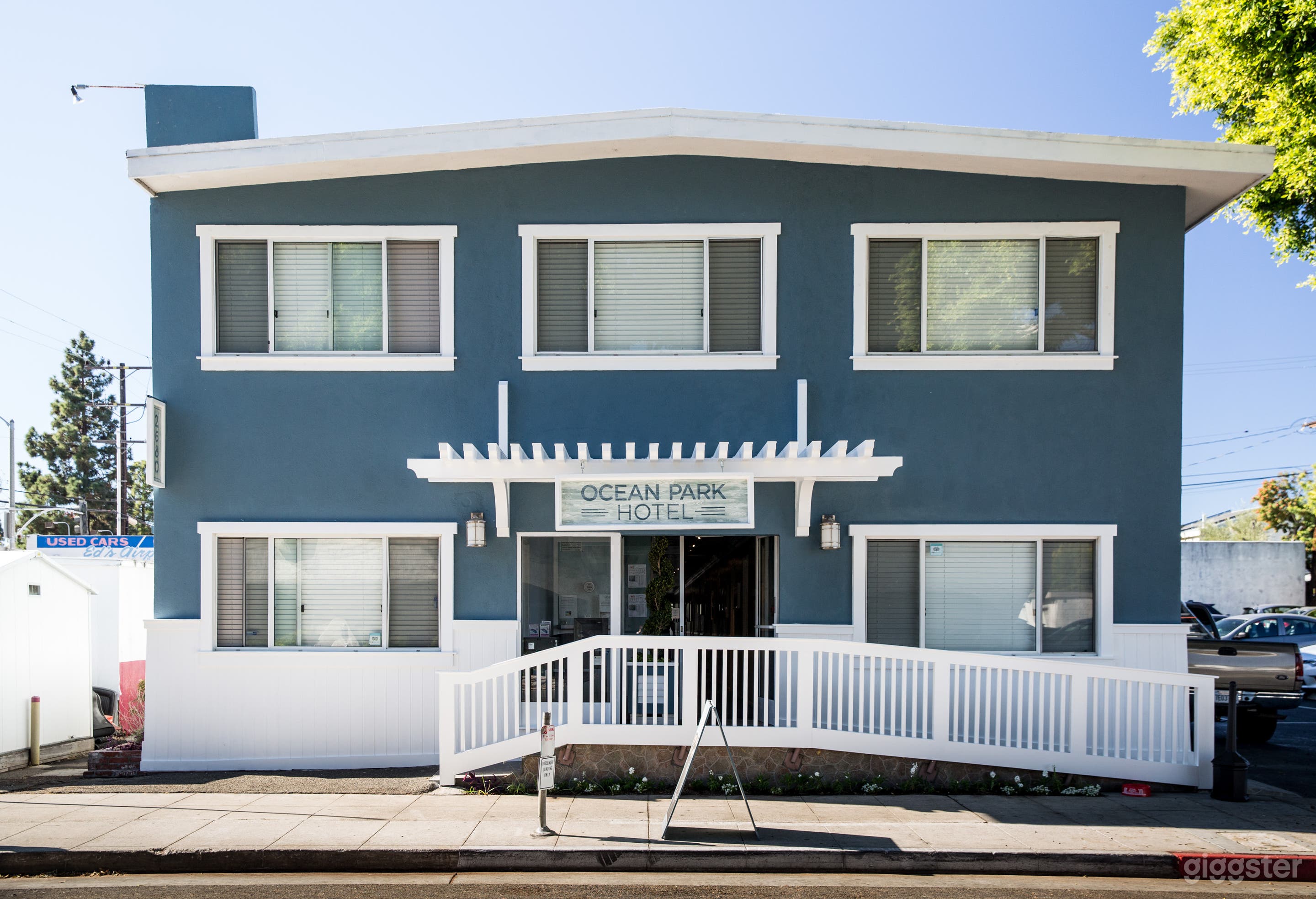Exterior photo of the hotel entrance.