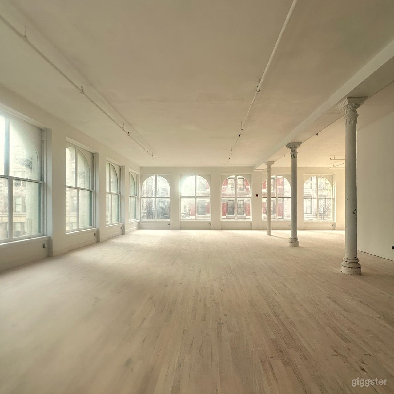 Beautiful Prime Location Soho Space Photo 1