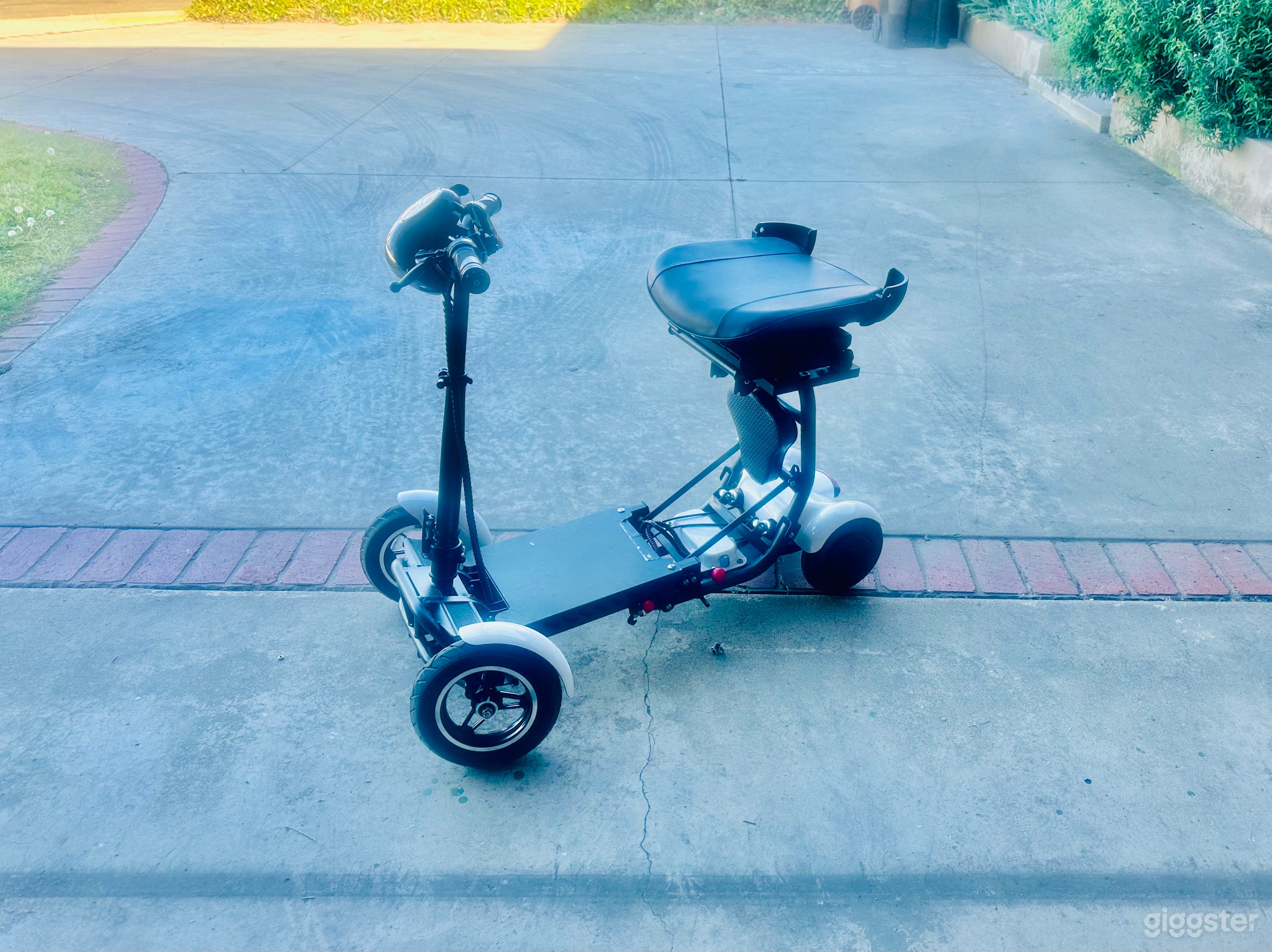 Filming Location with Golf Cart & Filming Scooters Photo 4