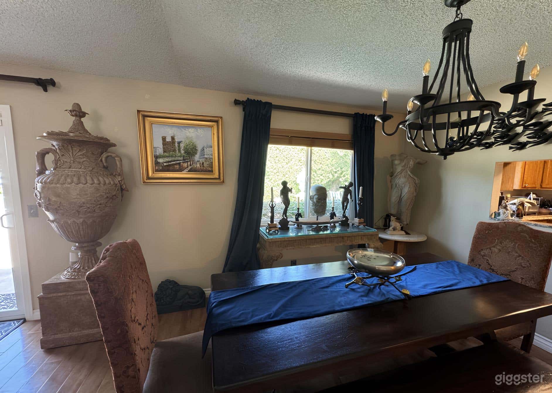 House with an Antique Charm in Palm Springs (house only) Photo 3