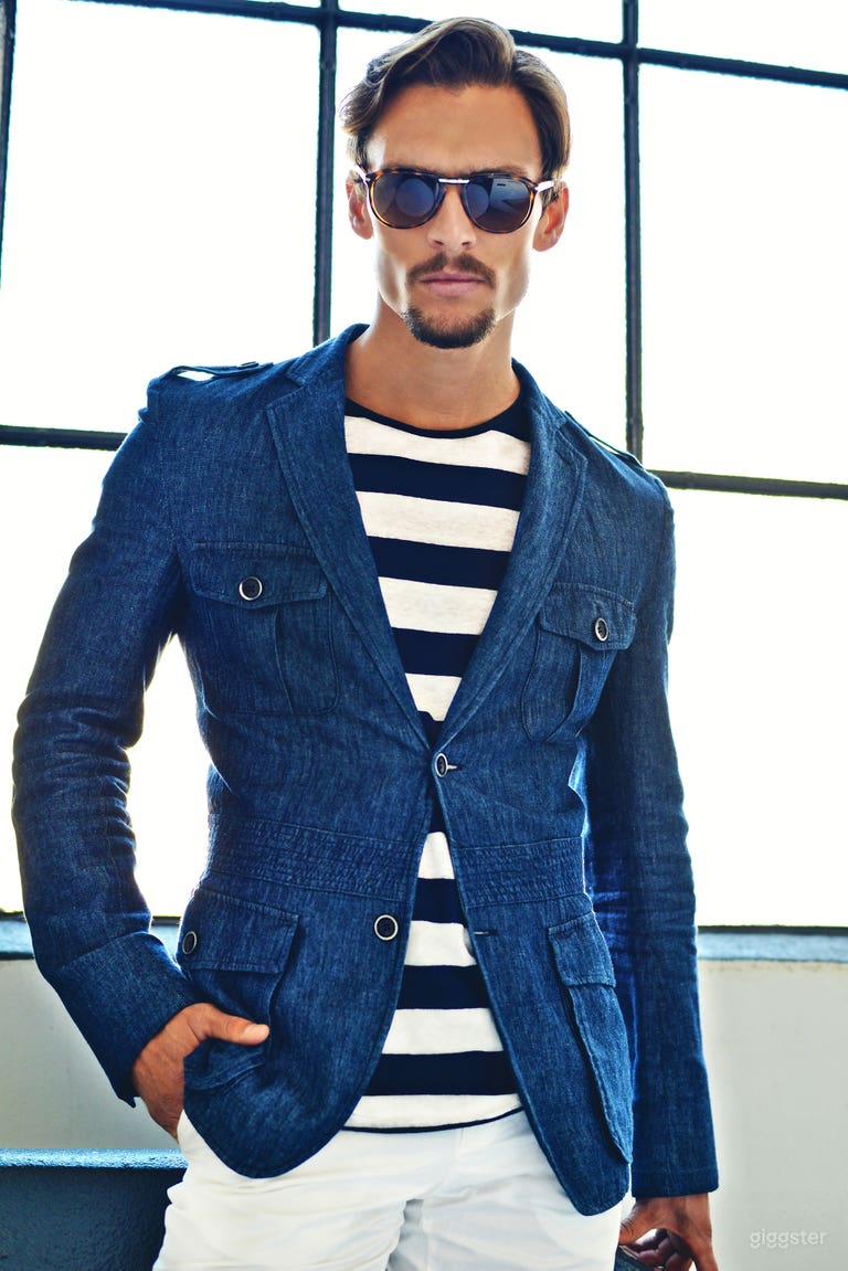  Amazing Photo/ Video Studio Downtown! Come Create! 