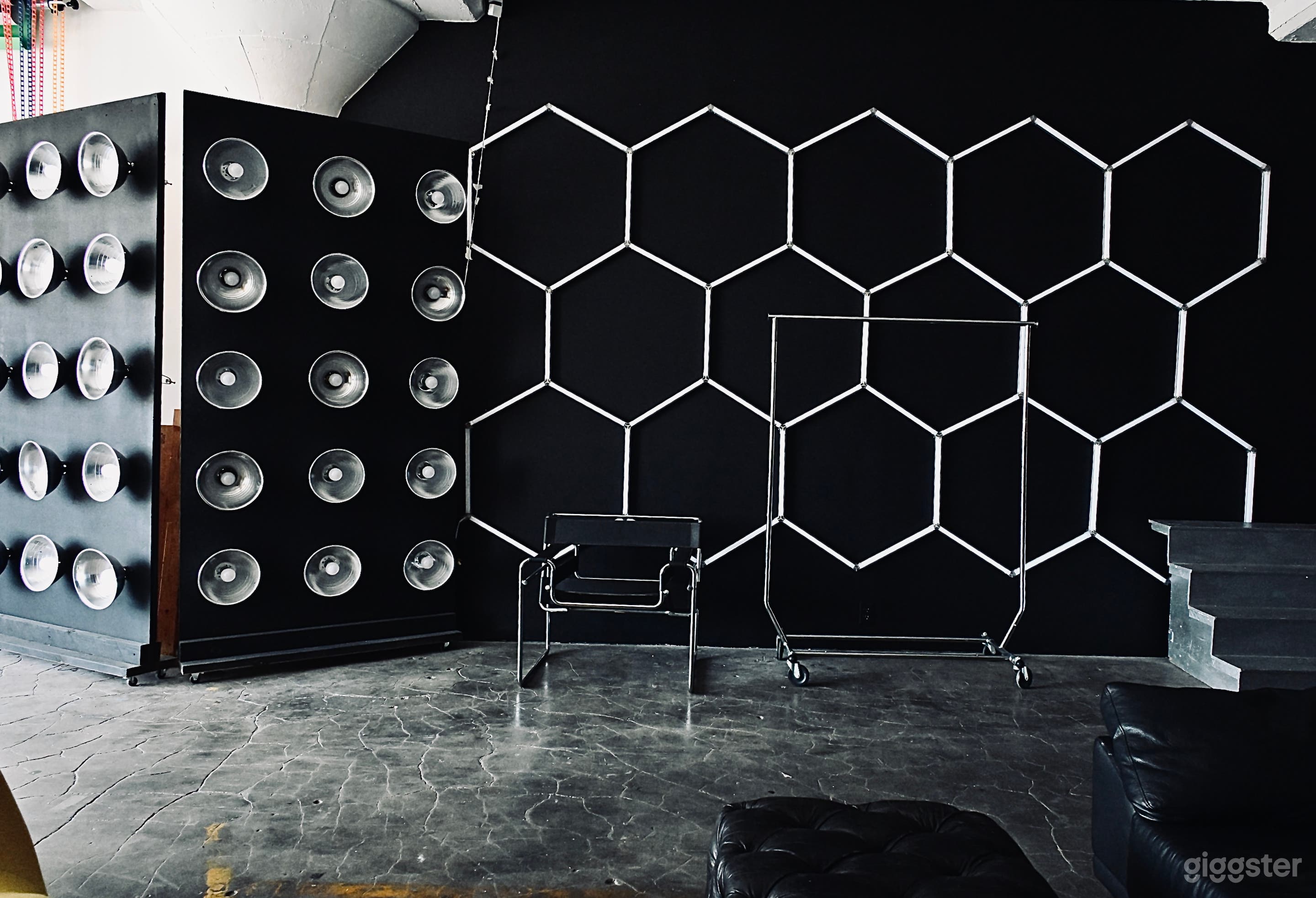 Amazing Photo/ Video Studio Downtown! Come Create! Photo 4