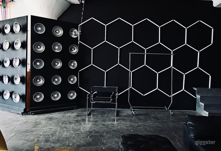  Amazing Photo/ Video Studio Downtown! Come Create! 