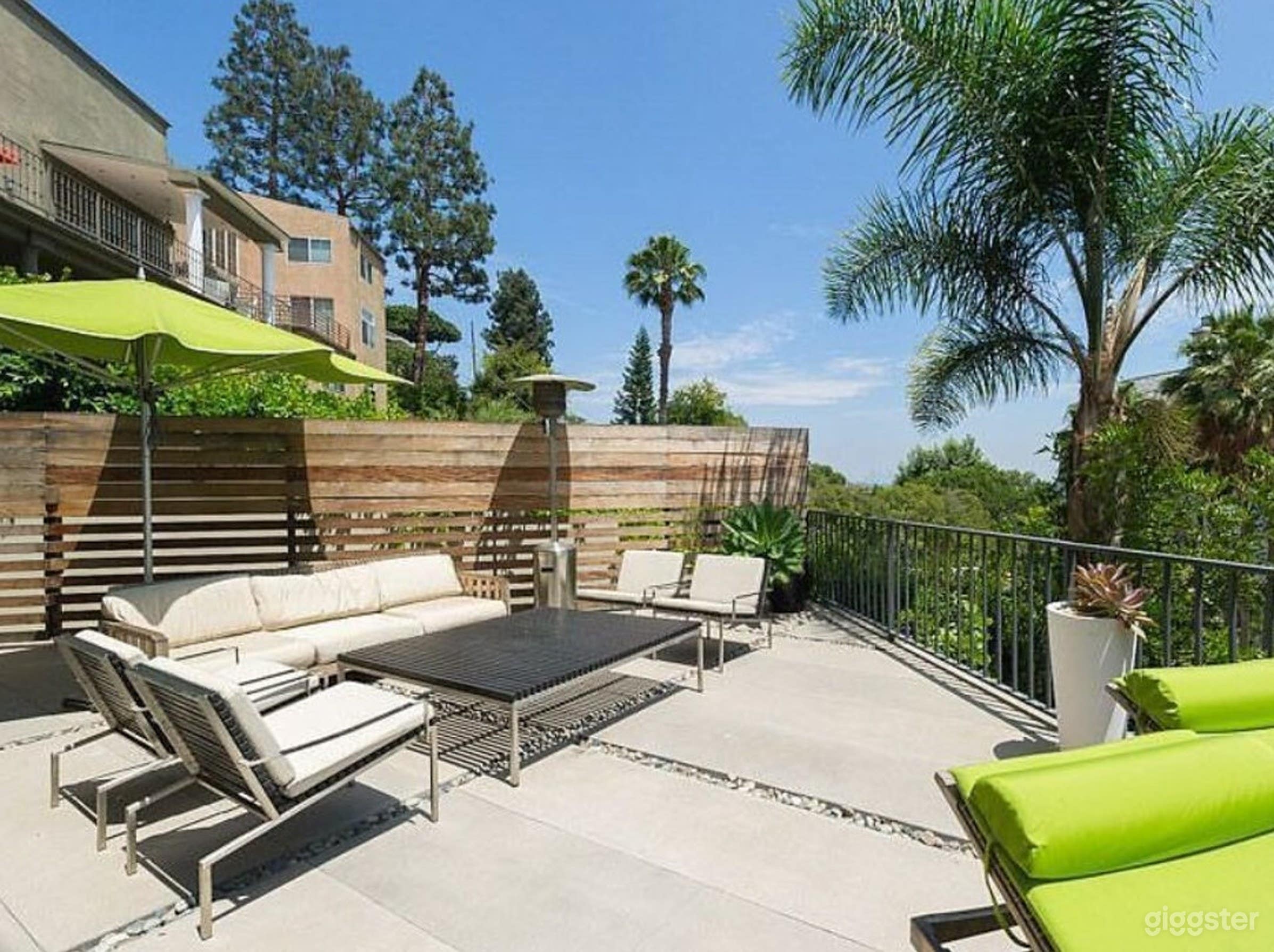 Refreshing Pool In Hollywood Hills Photo 2