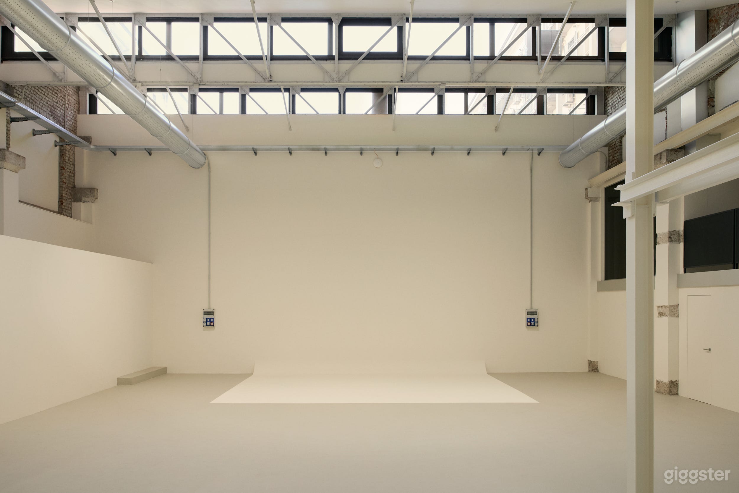 Foto di Location per eventi e studio di produzione a Milano 2