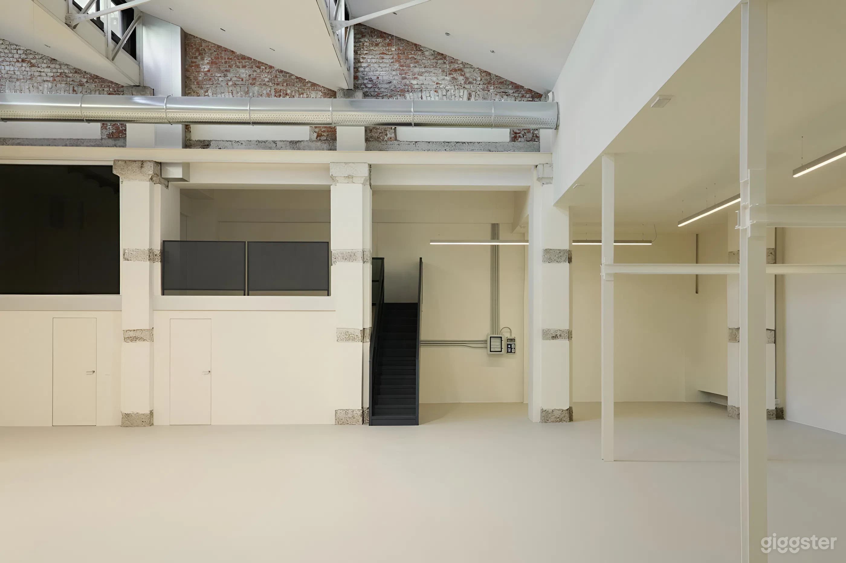 Foto di Location per eventi e studio di produzione a Milano 1