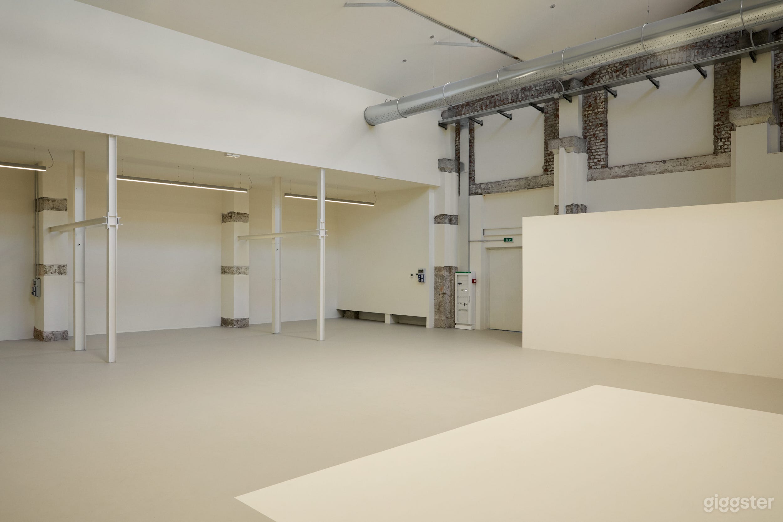 Foto di Location per eventi e studio di produzione a Milano 3