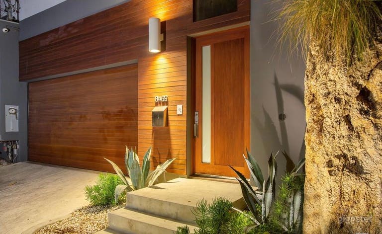  Hollywood Hills Mansion w/ Panoramic City Views 