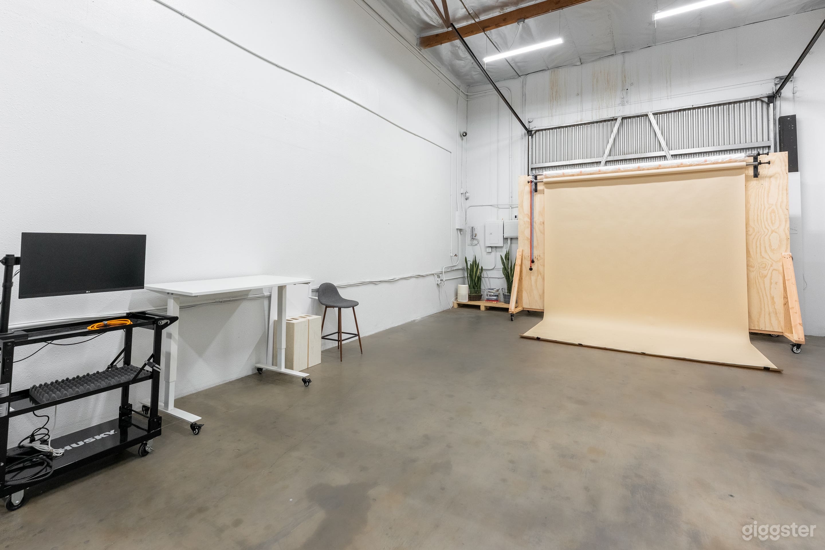 Warehouse Studio Photo 2
