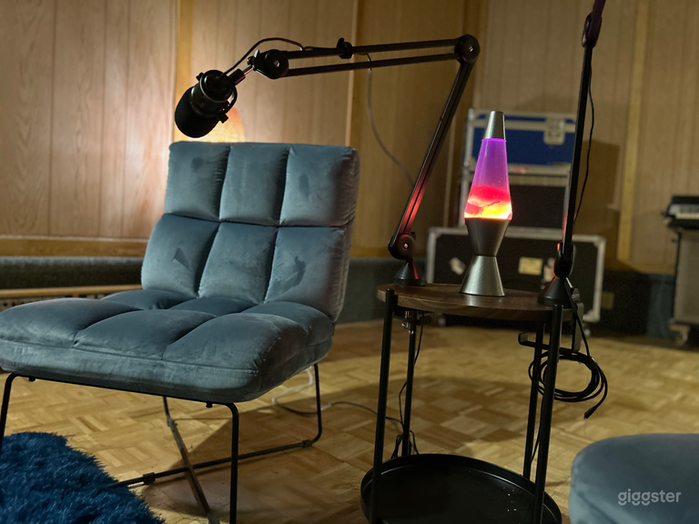  1970&#x27;s style room podcast setup with diety usb mics. 