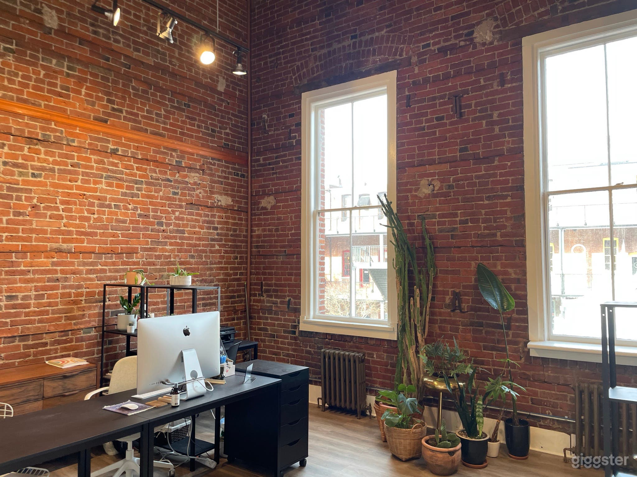 Historic Red Brick Studio Photo 2