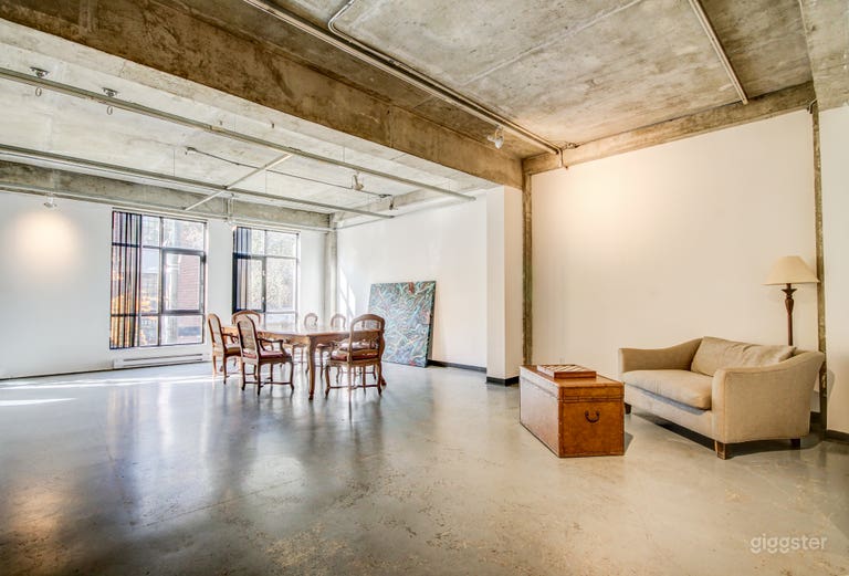  Stunning Design Loft in the Heart of Plateau Mont-Royal 