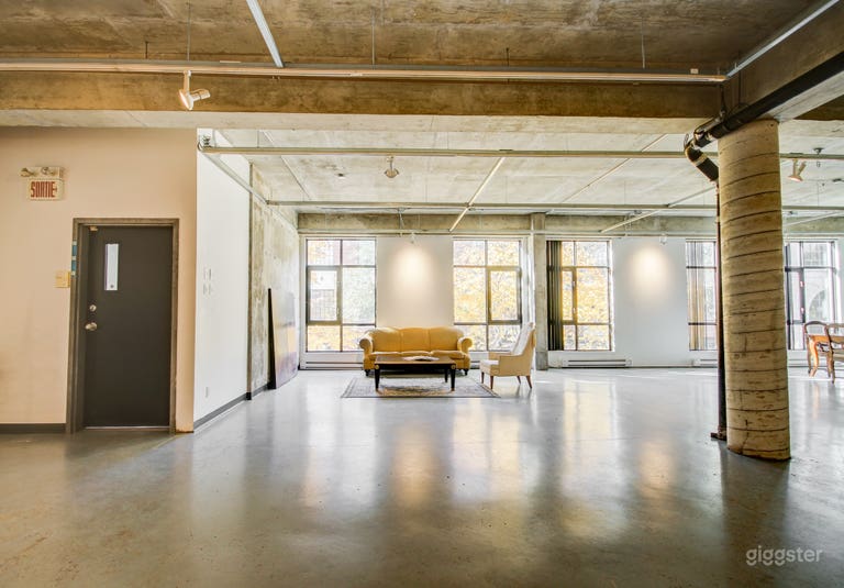  Stunning Design Loft in the Heart of Plateau Mont-Royal 