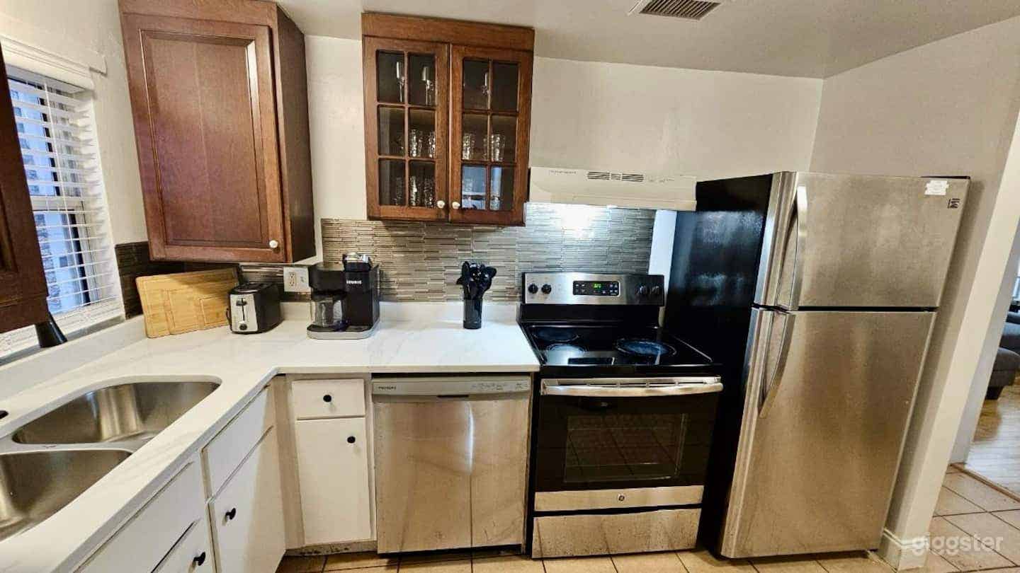 Renovated 3BR Home Park Gem in Atlanta Photo 4