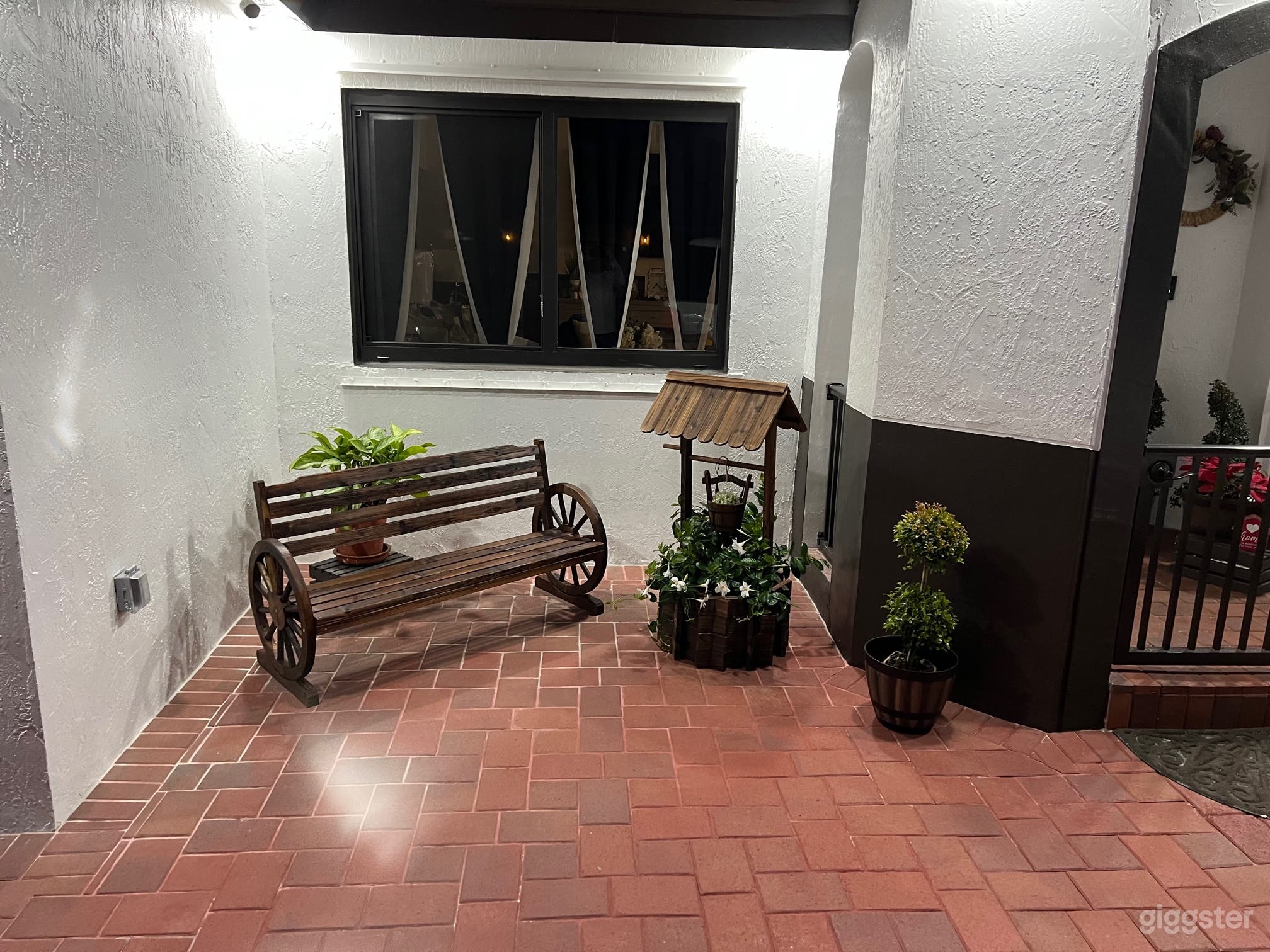 Beautiful Single Family 4/3 Home With Pool &amp; Tiki  Photo 2