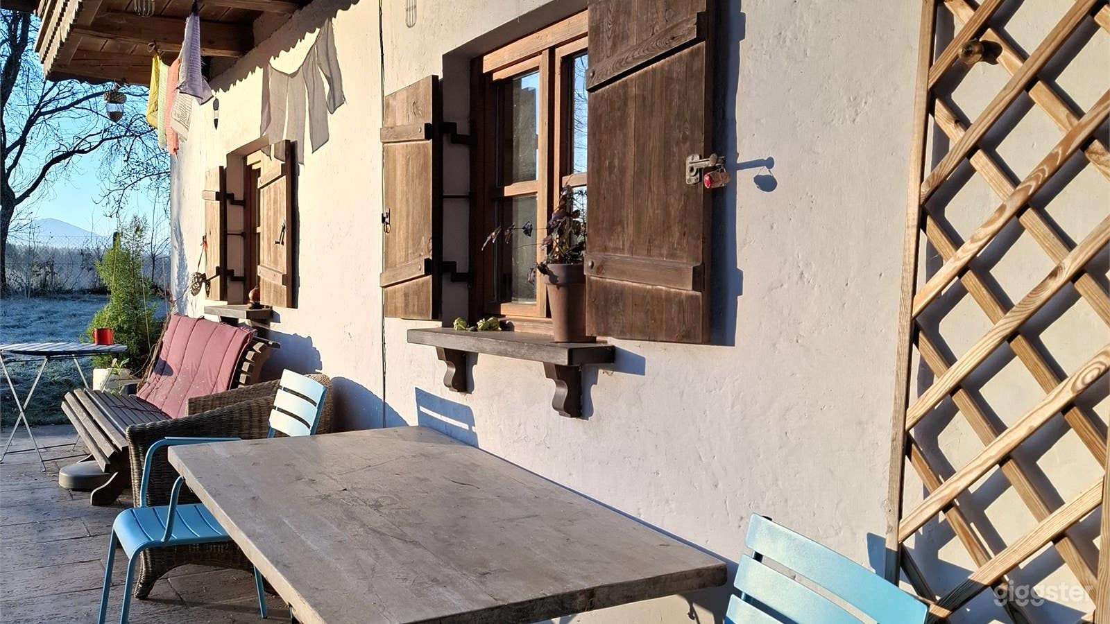 Tiny Alpine-Style House with a View of the Alps Photo 4