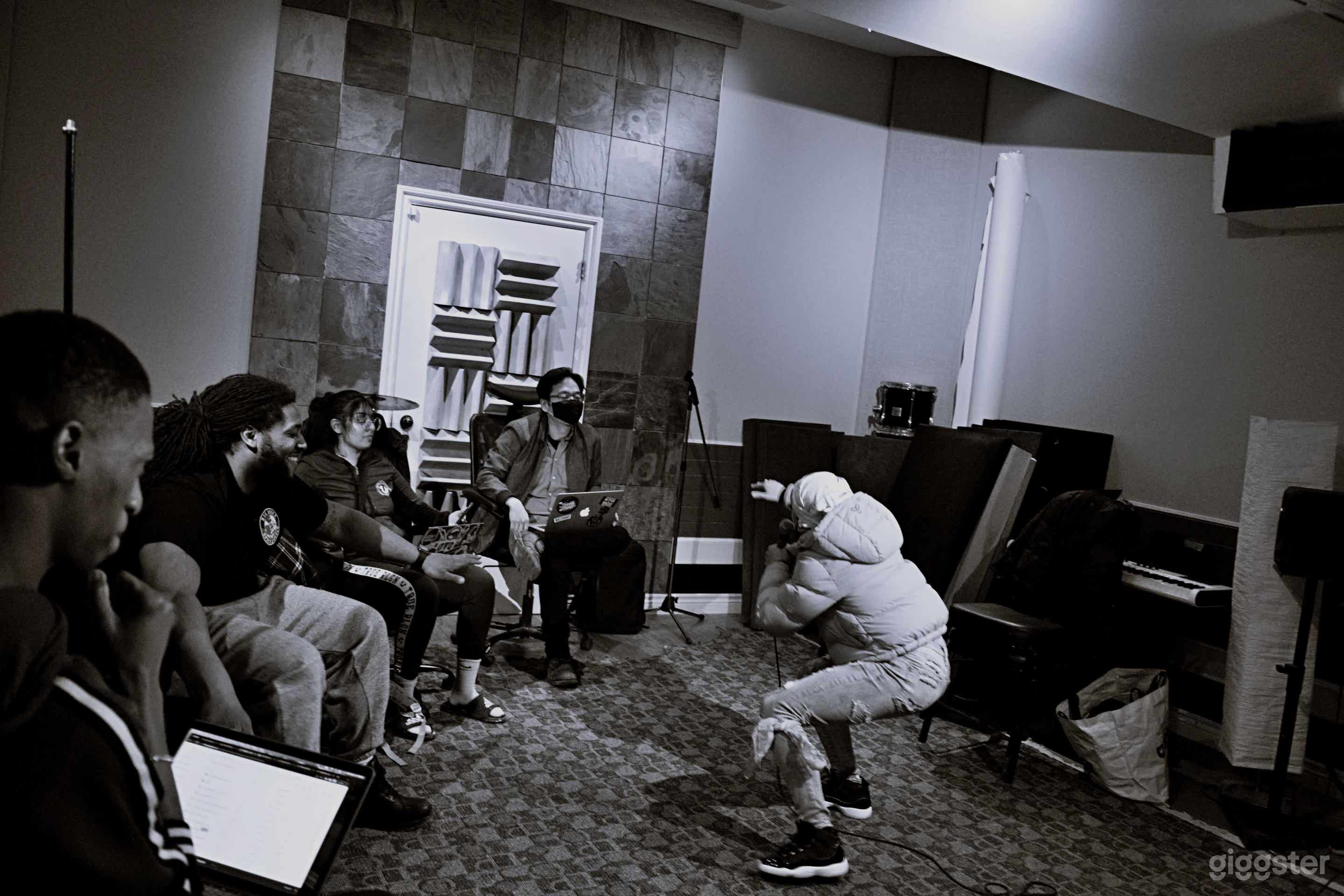 West End Modern Recording/Audio Studio Photo 3