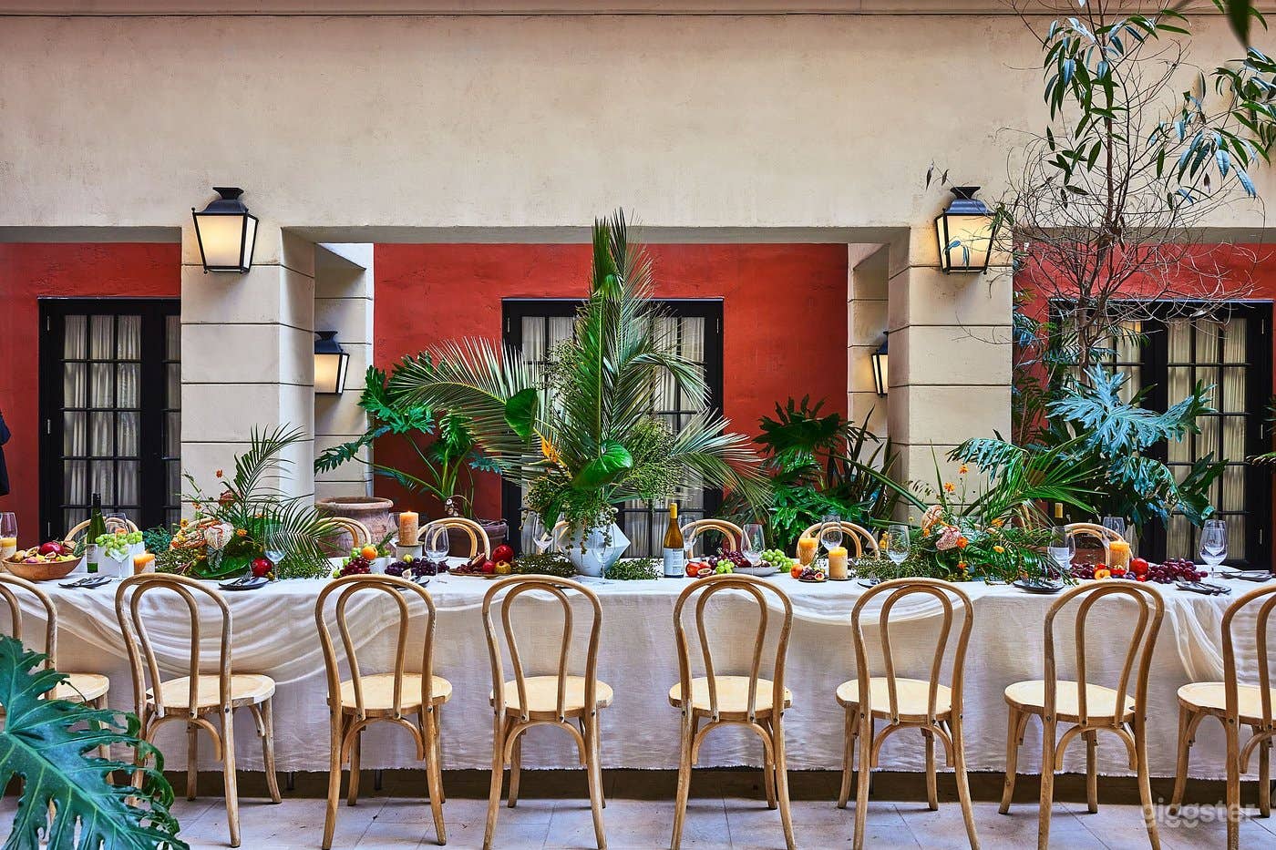 The Courtyard Photo 2