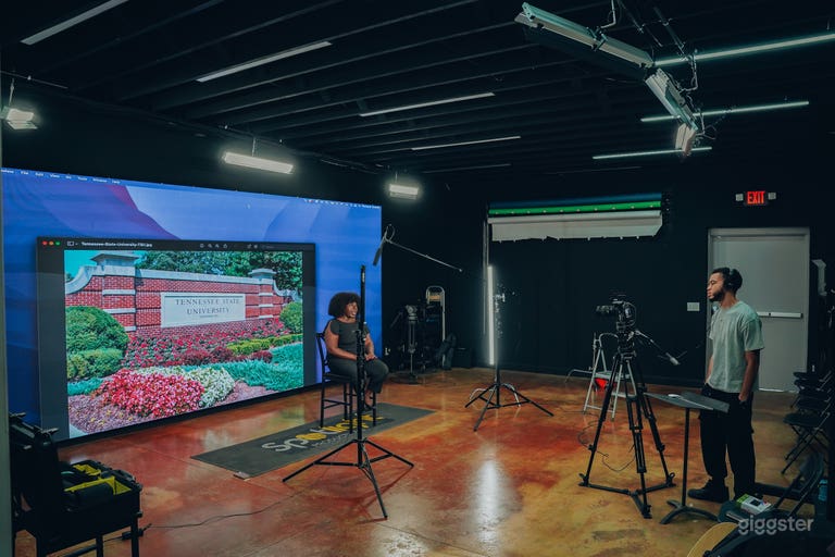  Estudio Moderno de Cine/Fotografía en Uptown 