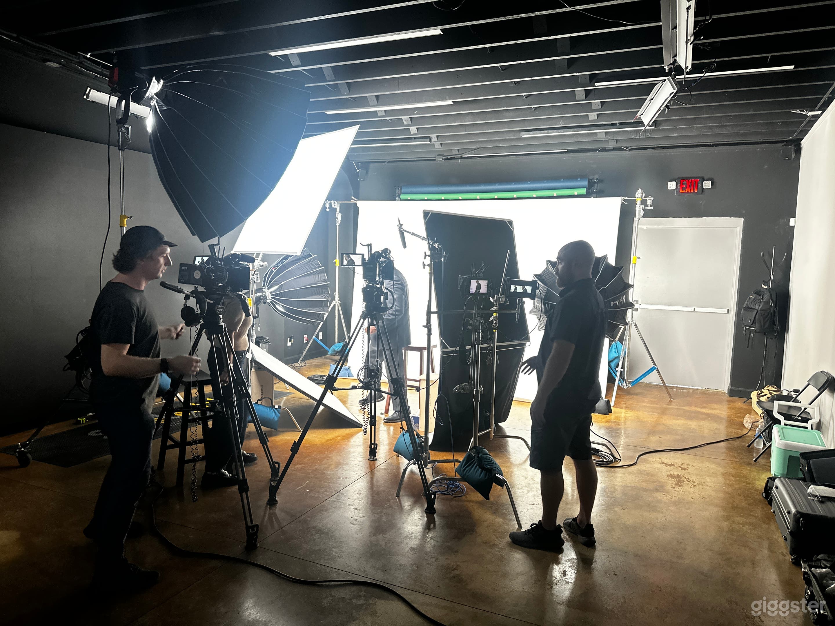 Uptown Modern Film/Photography Studio Photo 3