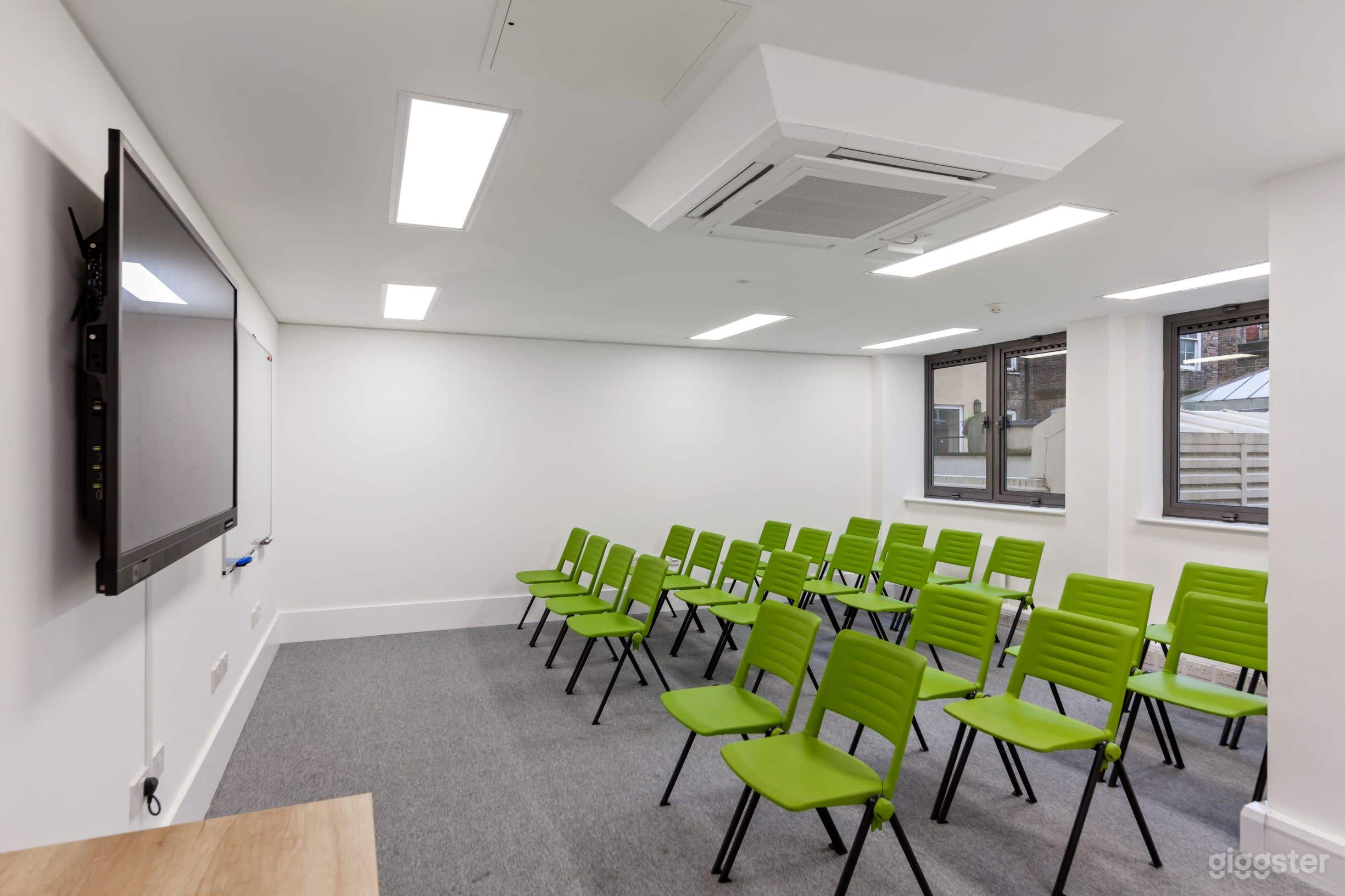 Ronalds Room Photo 1