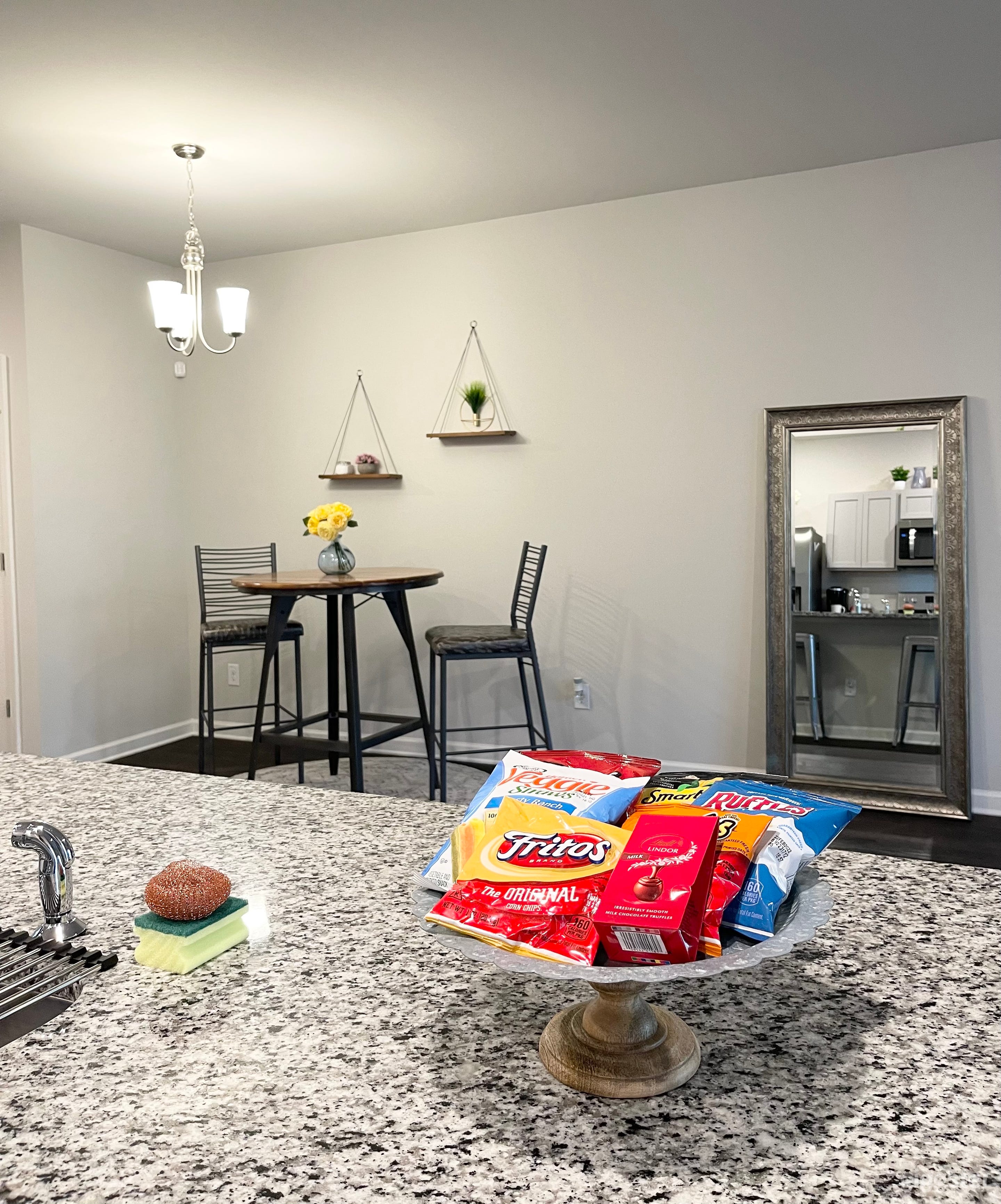 Private and modern Lake Home Photo 3