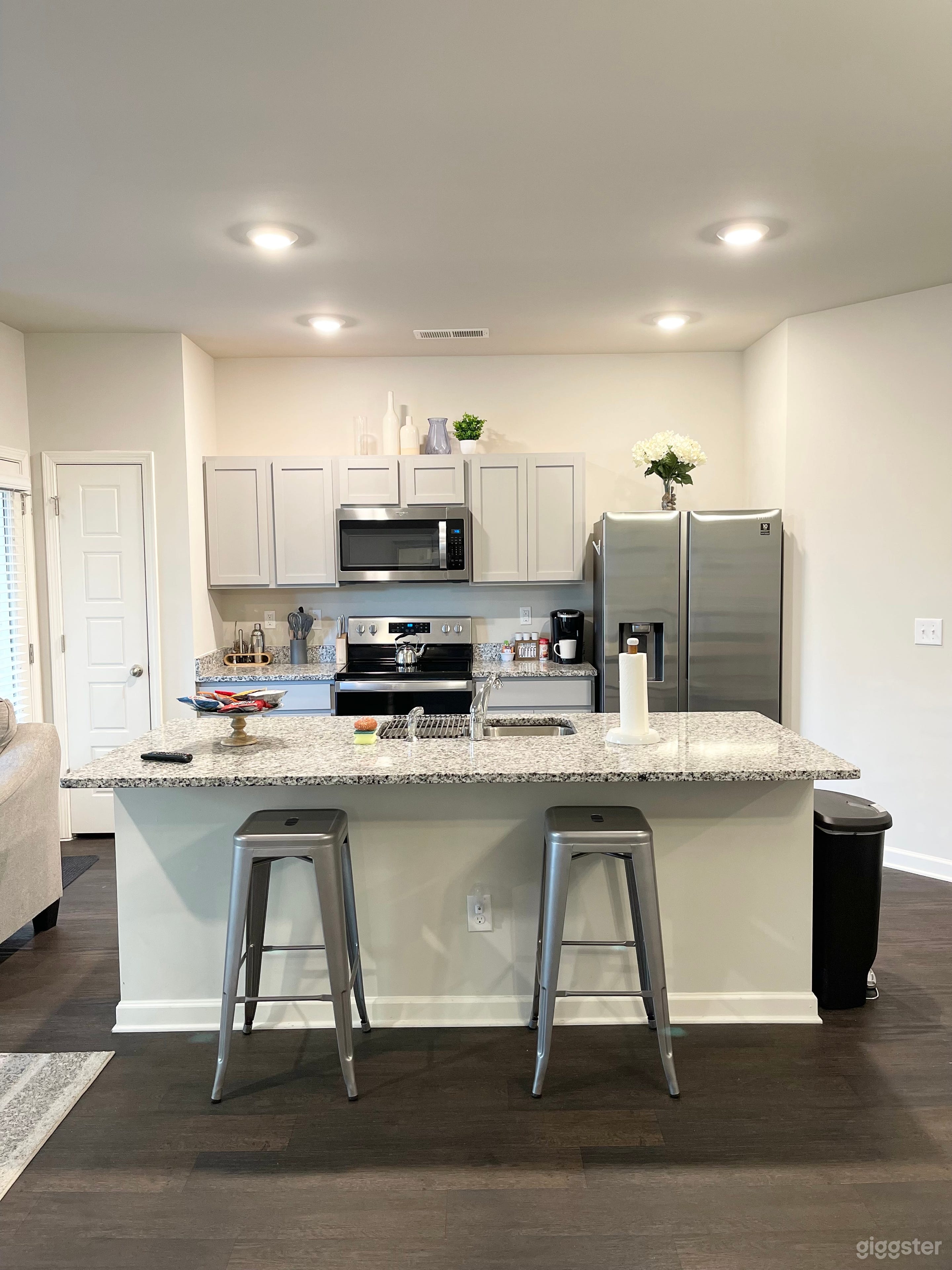 Private and modern Lake Home Photo 4