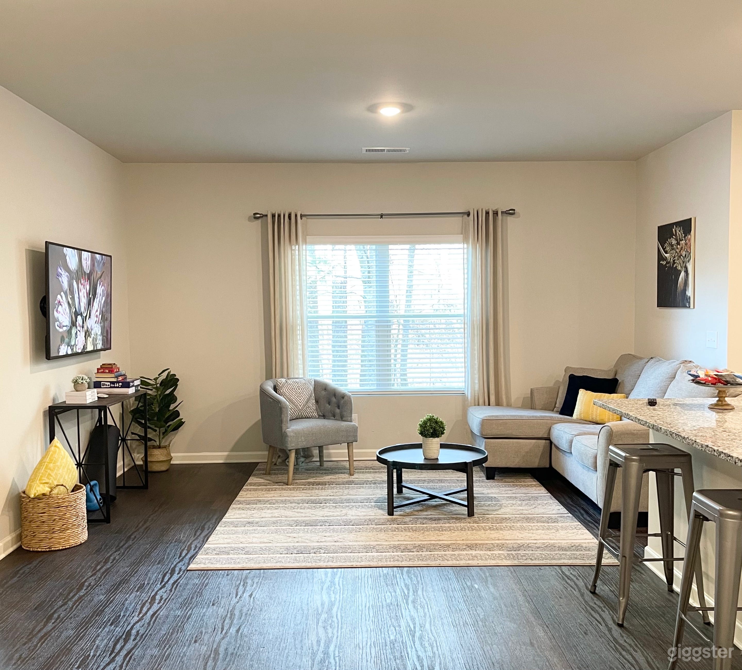 Private and modern Lake Home Photo 1