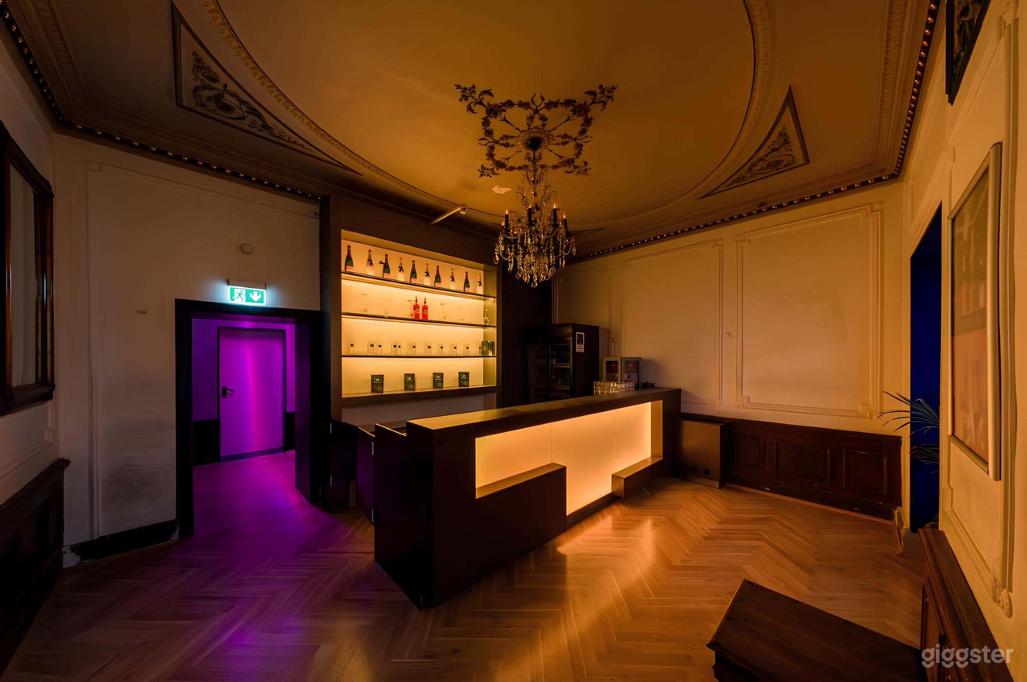 Bar mit moderner Eleganz Foto 4