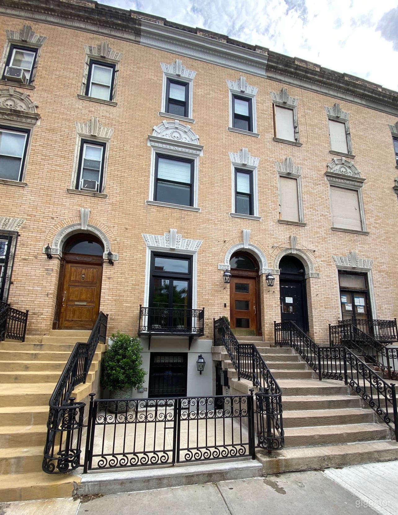 Townhouse  in Harlem's Striver's Row Photo 1