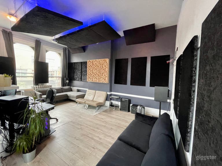  Award-Winning Sound – Toronto’s Leading Recording Studio 