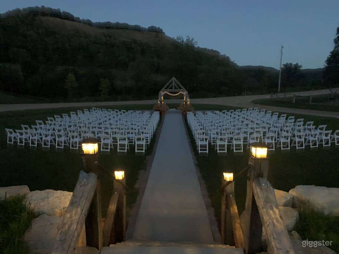 Vintage Barn Wedding Venue Photo 3
