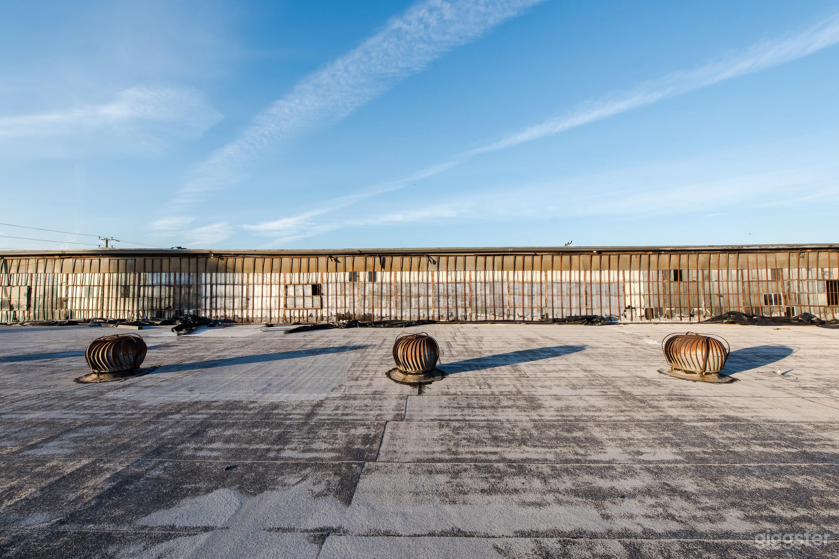 Industrial Rooftop Stage With DTLA Views Photo 3