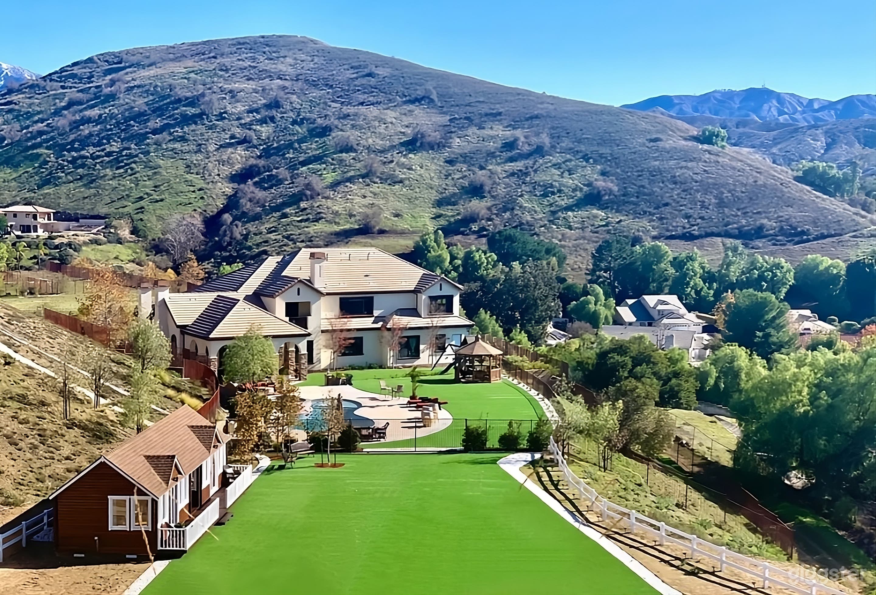 Premier Hillside Backyard Oasis Photo 3