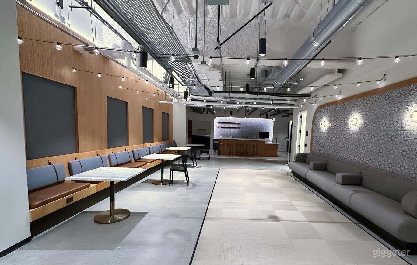 2nd Level Beautiful Seating / Kitchen  Common Area Photo 4