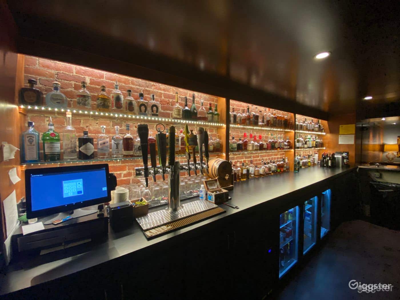 Slow Burn Cigar Bar Photo 2