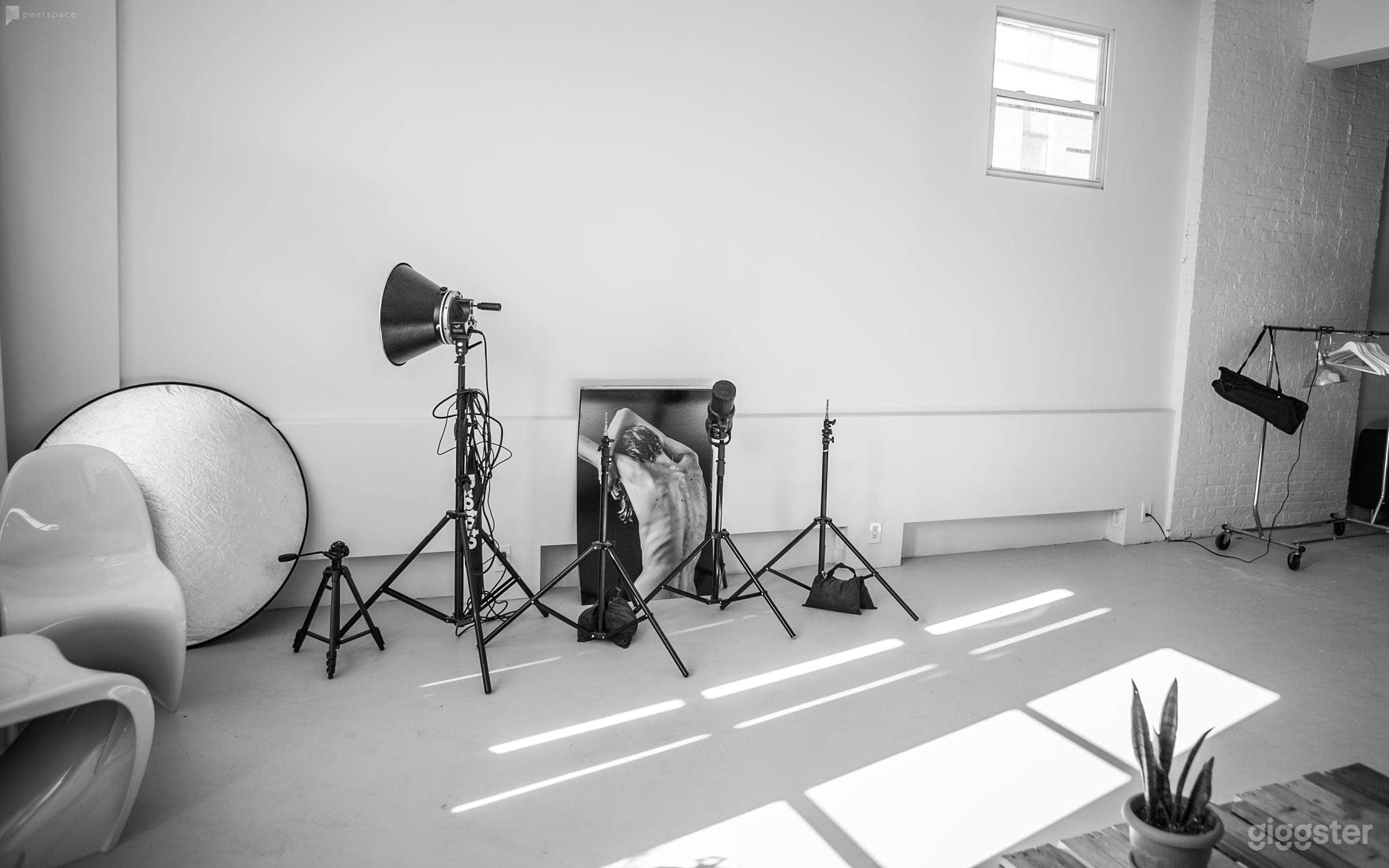 Noras Natural Lighting Studio Photo 2