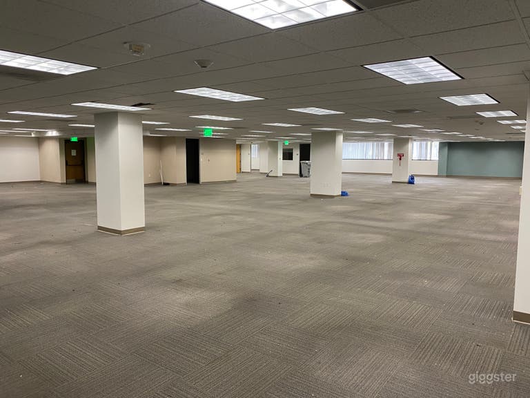  Suite 102: THE LOST HIGHWAY (LAX) 