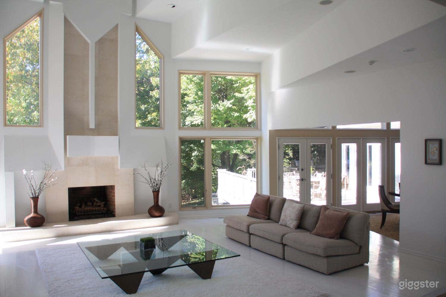 Rockstar's Suburban Estate Photo 2