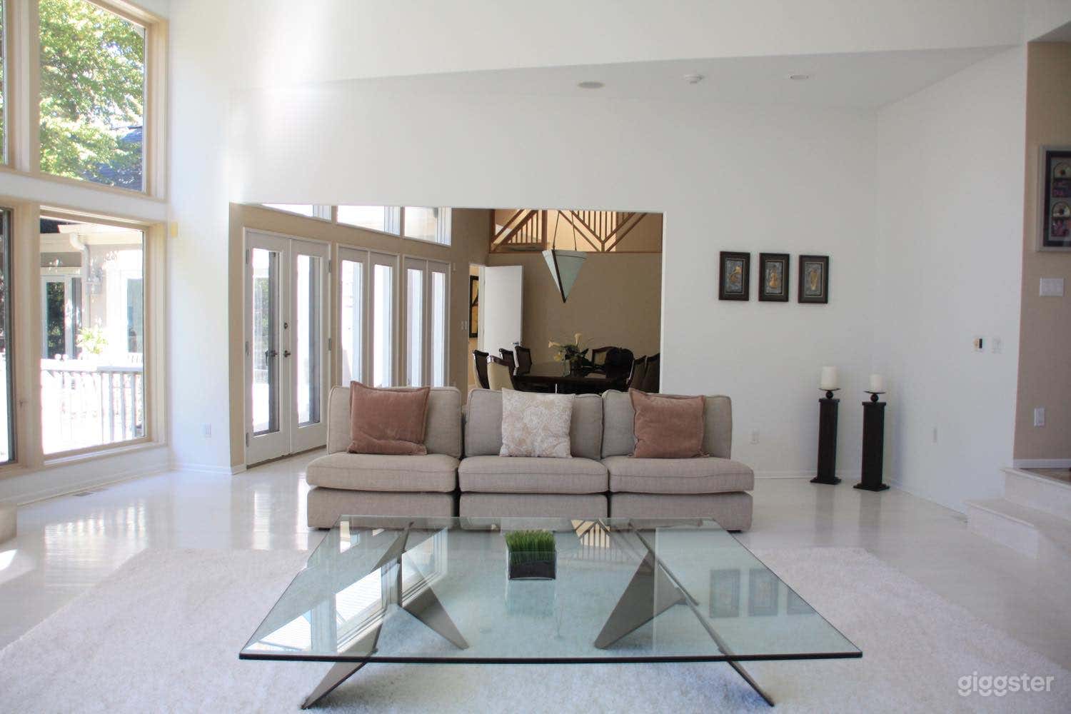 Rockstar's Suburban Estate Photo 4