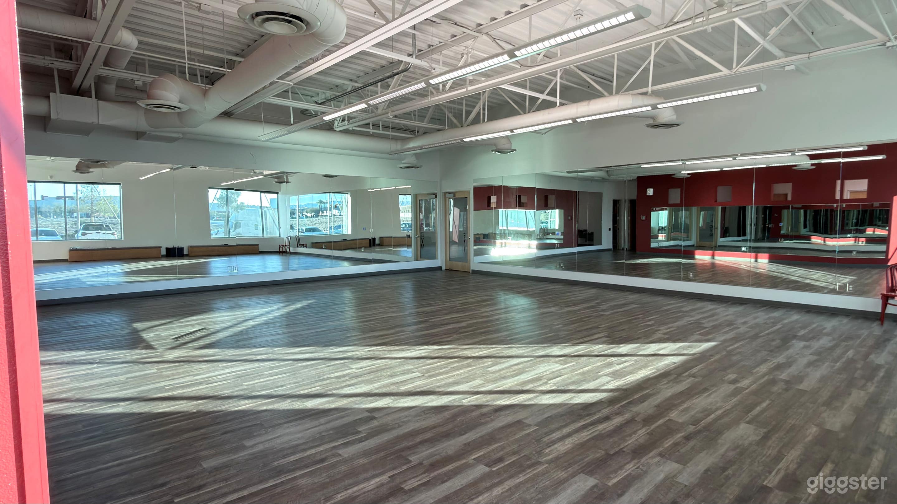 Spacious Dance/Exercise Studio w/Private Sauna & Shower Photo 2