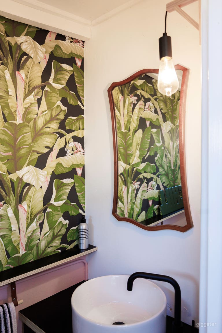  Private toilet 
