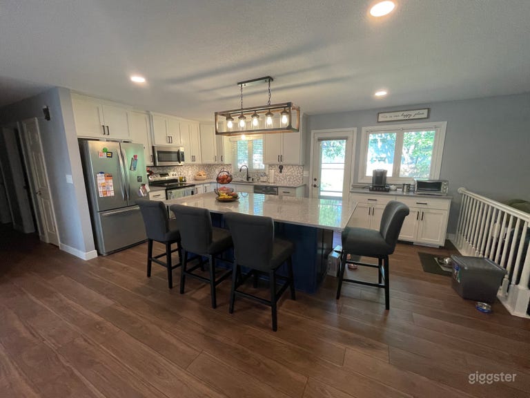  Cozy home with a completely remodeled new kitchen to film in 