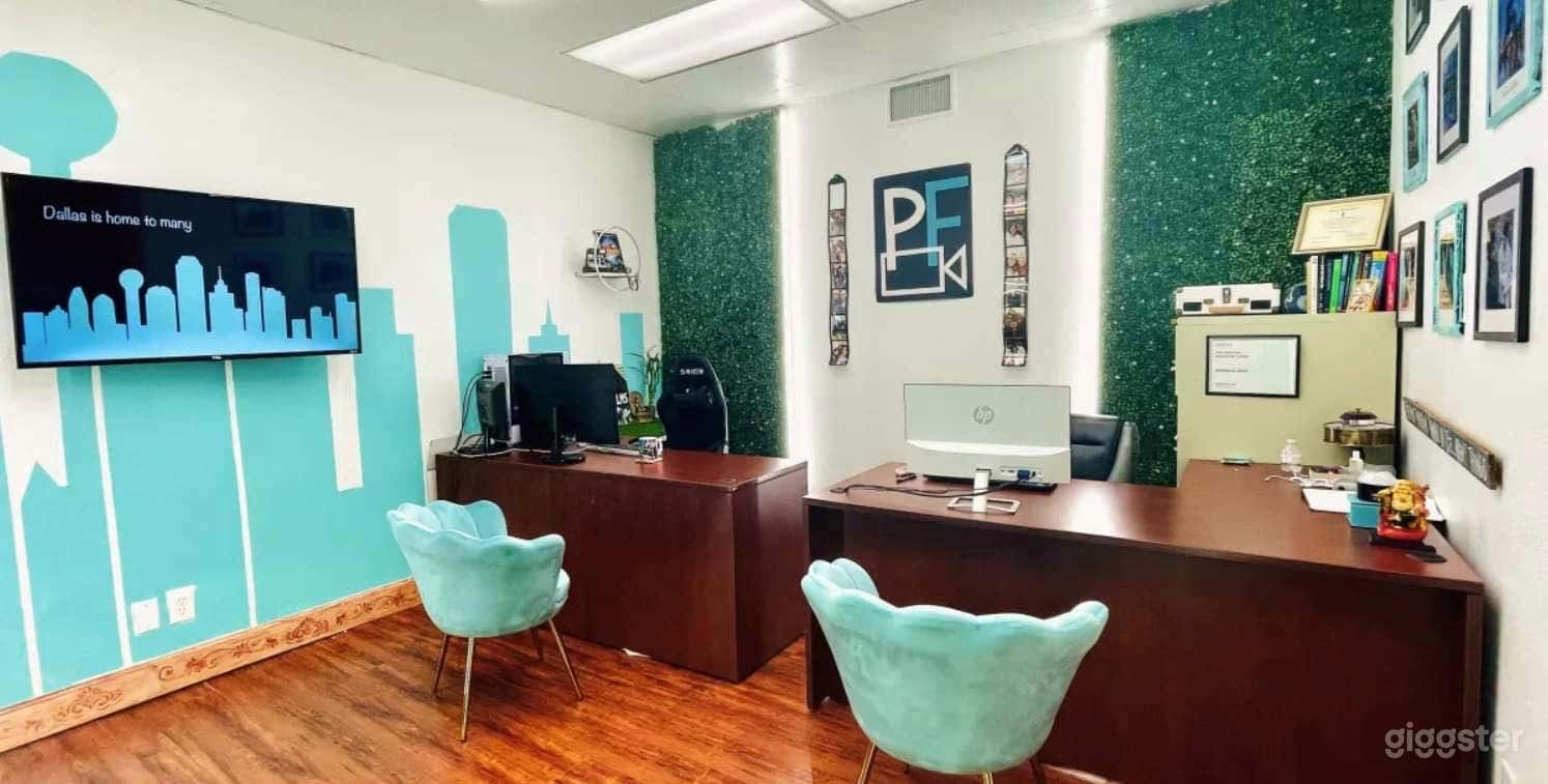 Film/Photo Backdrop Studio - With Skyline View Photo 1