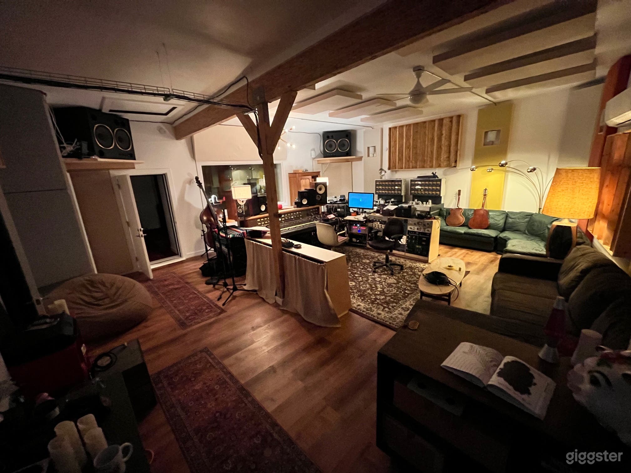 Vintage Music Recording Studio large &amp; woody  Photo 3