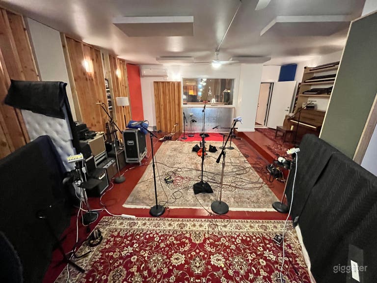  Grand studio d'enregistrement de musique vintage et chaleureux 