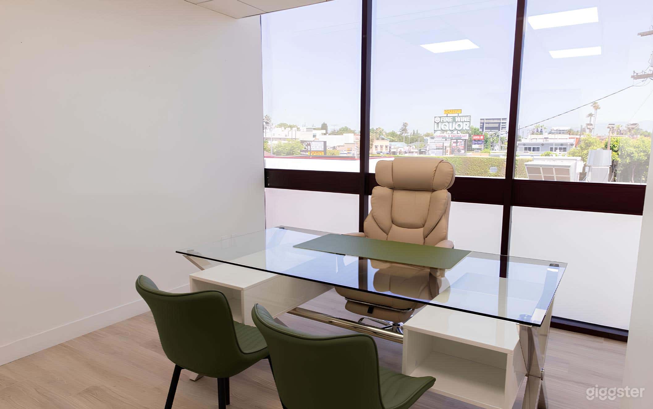 Bright Office Space with Views Photo 1